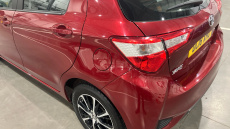 Toyota Yaris 1.5 VVT-i Icon Tech 5dr CVT Petrol Hatchback